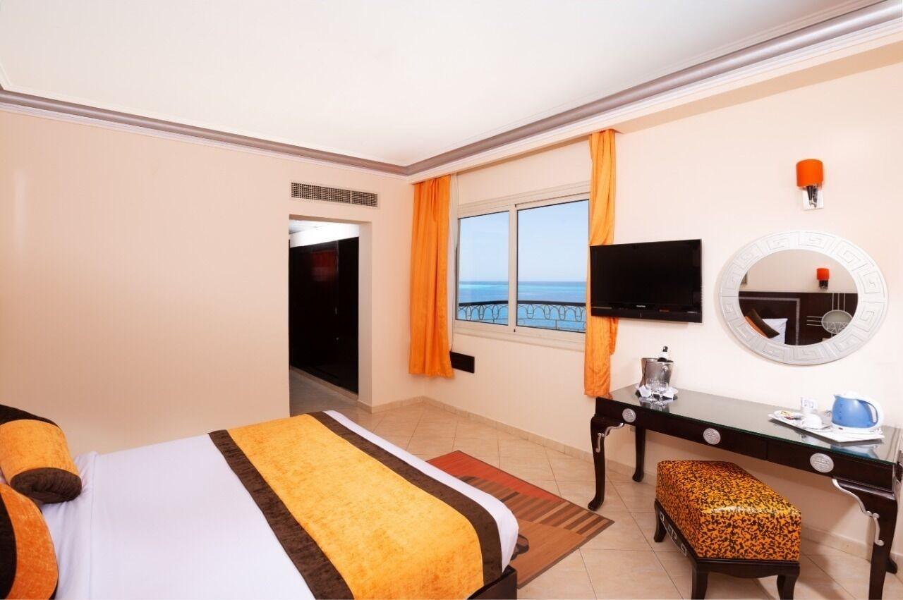 Sphinx Aqua Park Complex 4*